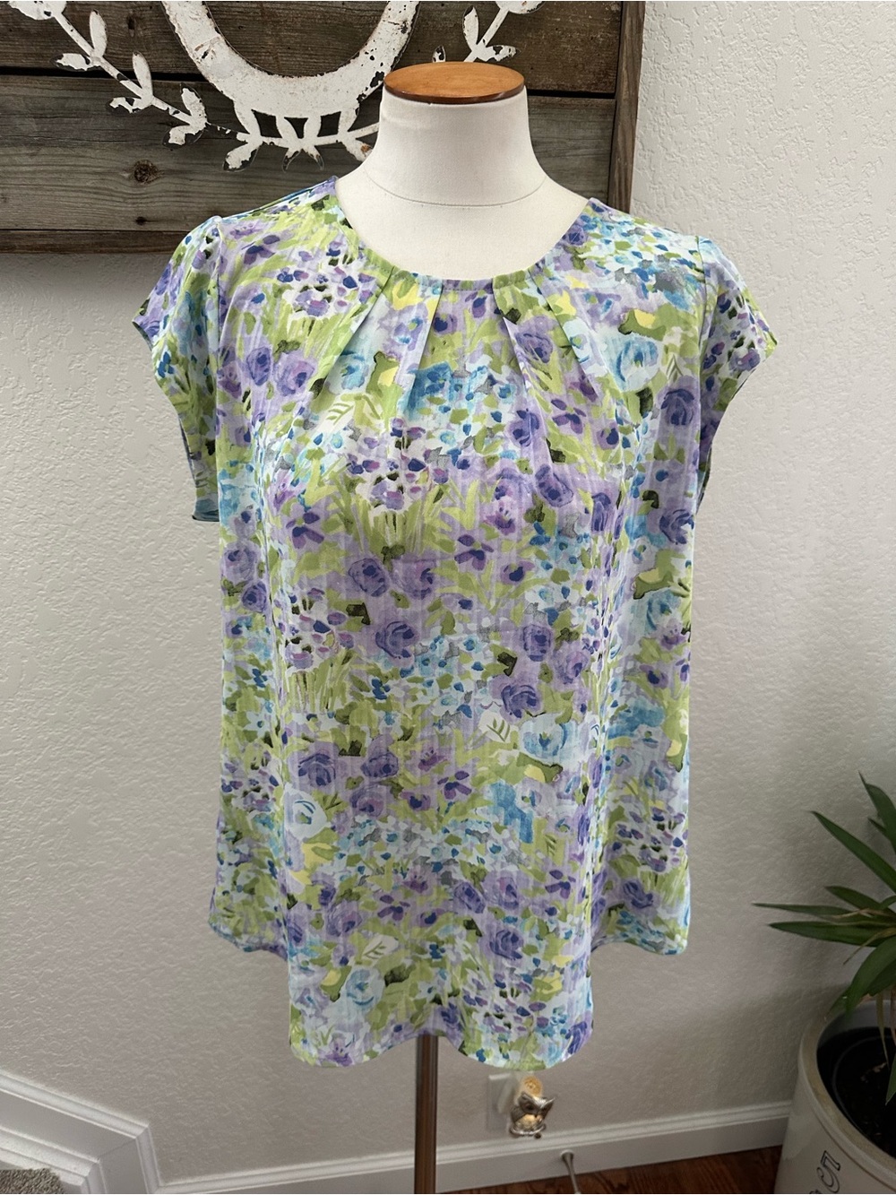 Stitch Fiz 41 Hawthorn Lexie pleat floral blouse top size L NWT